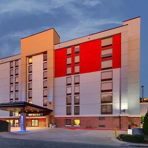 Holiday Inn Express & Suites Atlanta Perimeter Mall Hotel By Ihg